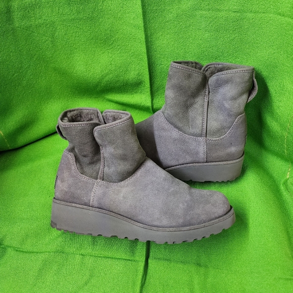 UGG Women's Classic Mini II Winter Boots Grey Ankle Authentic Size8 - Picture 15 of 15